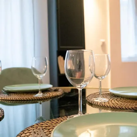 - Renove Au Coeur De Apartment